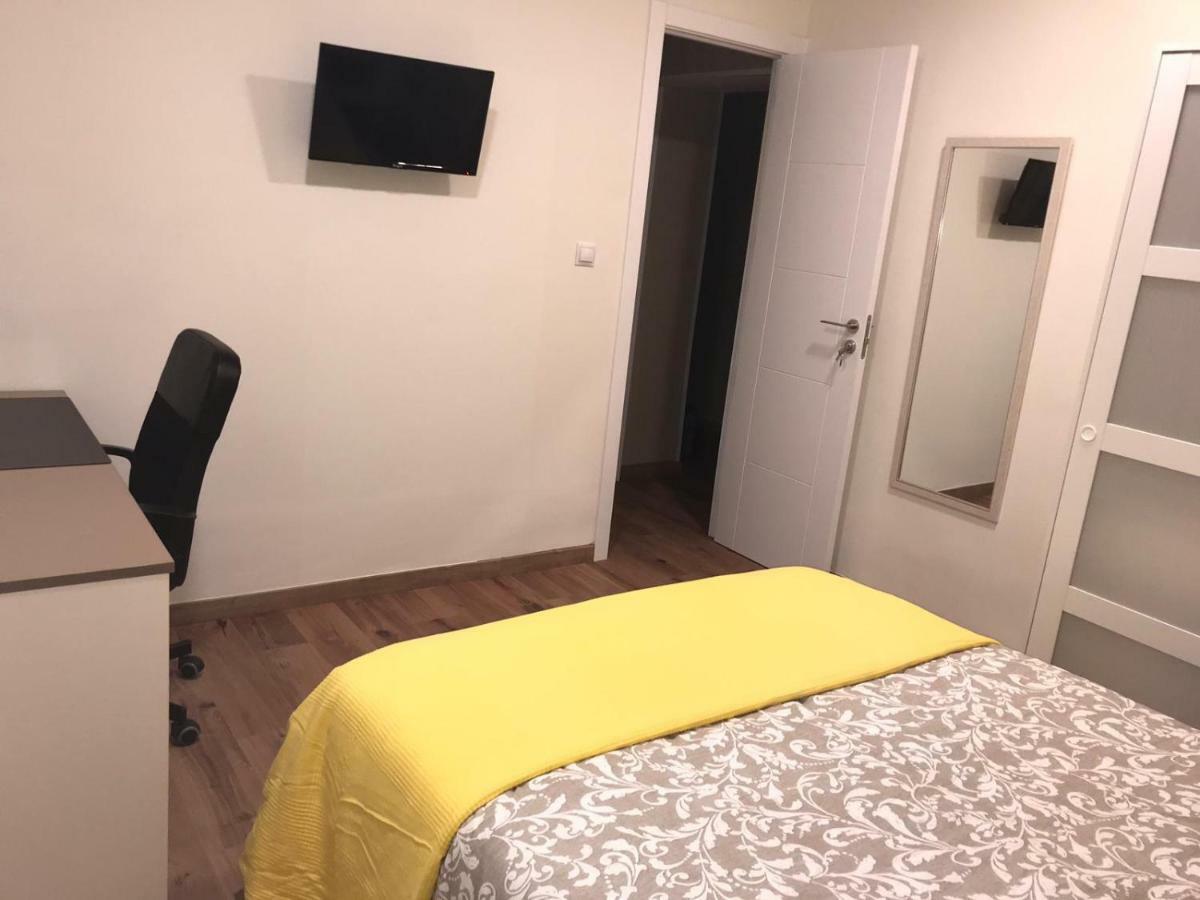 Residencia Compostela 2 Bed & Breakfast Santiago de Compostela Exterior foto