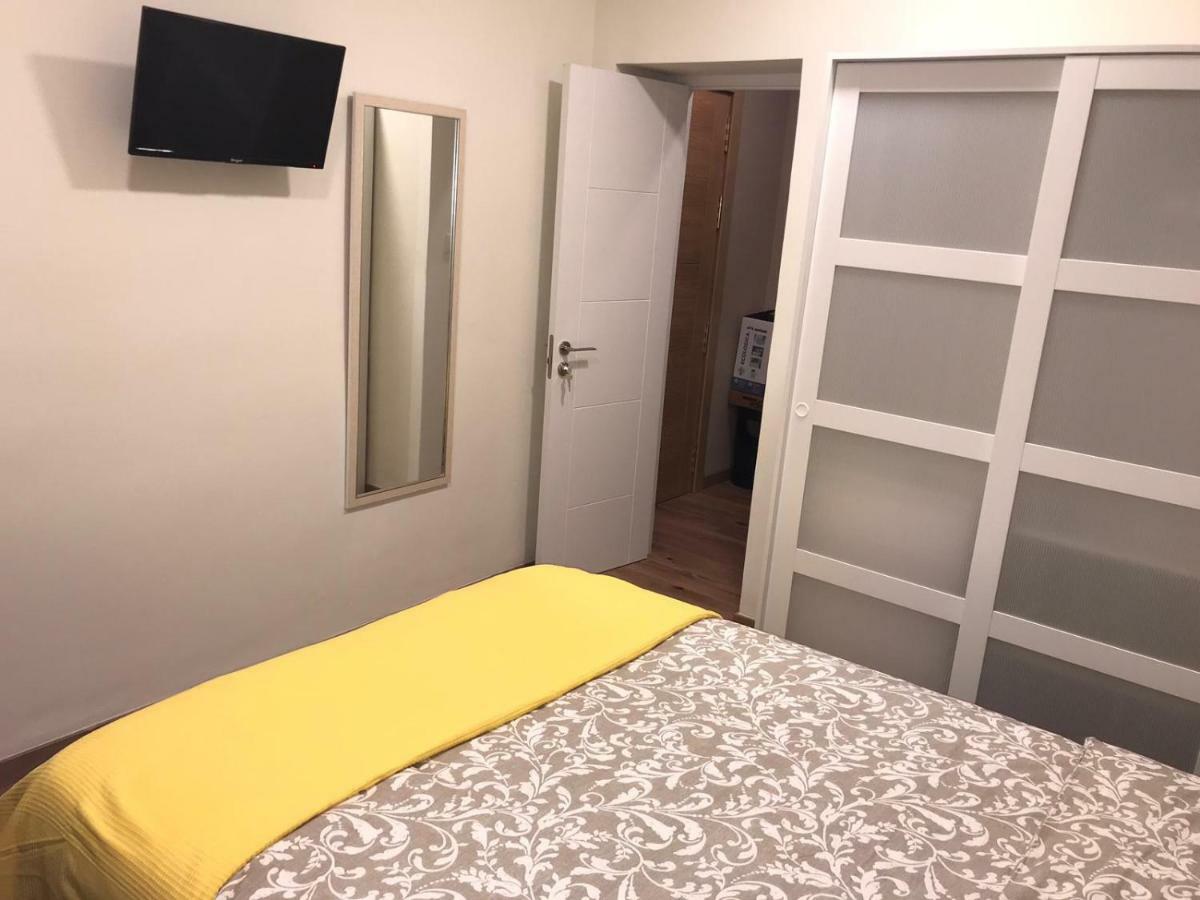 Residencia Compostela 2 Bed & Breakfast Santiago de Compostela Exterior foto